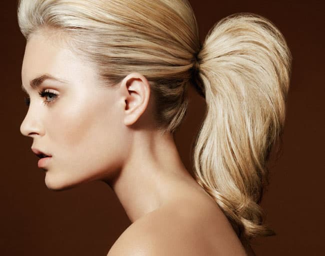 Pose d'extensions en cheveux naturels chez Backstage Paris